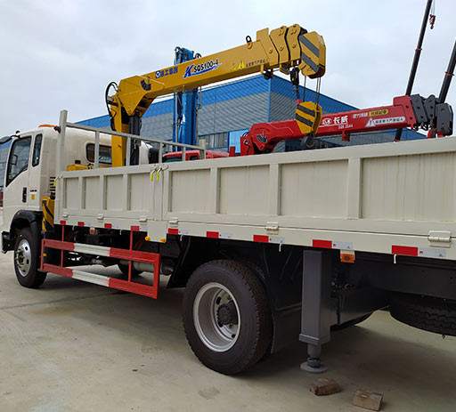 Howo xcmg 4ton truck mounted crane-HUBEI CHANGHENG SPECIAL AUTOMOTIVE ...