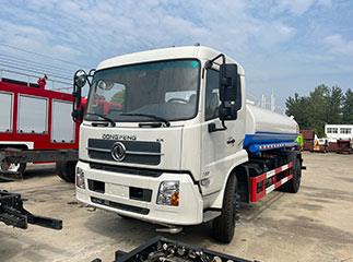 dongfeng 12000L water sprinkler truck