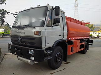 dongfeng 12000l 10ton  loading capacity  oil  truck