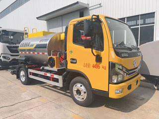 dongfeng 3.5cbm bitumen distributor truck